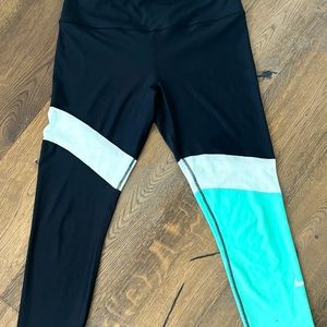 NIKE DRI-FIT LEGGINGS